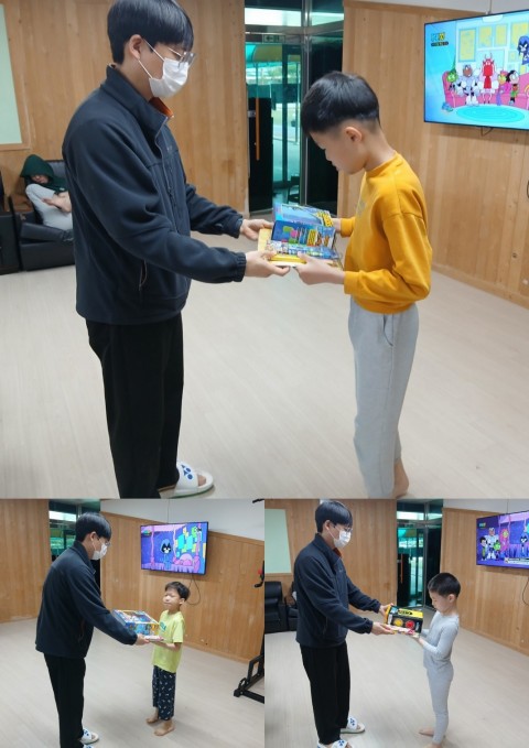 5월 5일(월) 어린이날 선물 증정